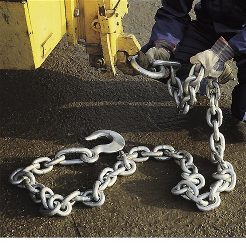 Lightweight Tow Chain, 12 kg (1,524kg Load)