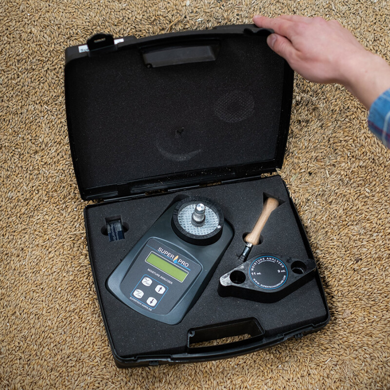 Superpro Portable Digital Grain Moisture Meter with built-in grinder