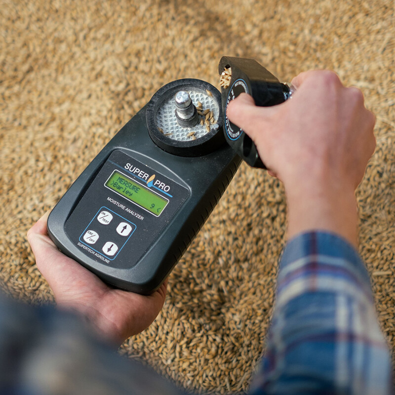 Superpro Portable Digital Grain Moisture Meter with built-in grinder