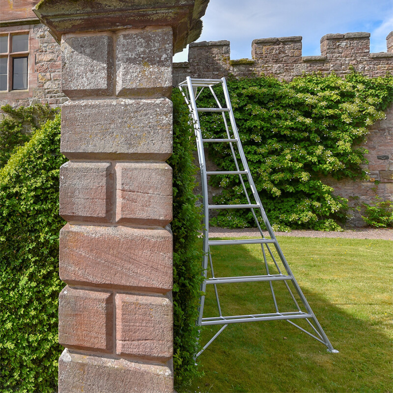 2.4m Hendon Tripod Ladders – Standard, GMF240