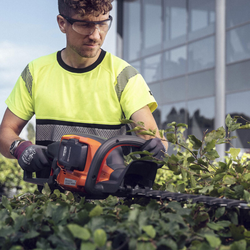 Husqvarna 520iHD75 Battery Double Sided Hedge Trimmer, body only (970 46 61-02) excluding battery & charger