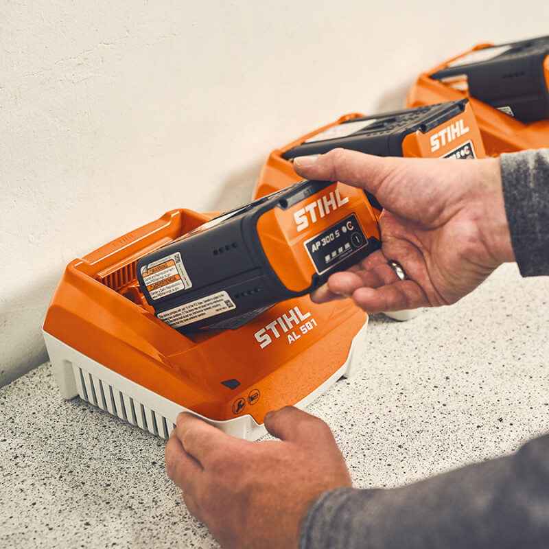 STIHL AL 501 Hi-Speed Charger (EA09 430 5704)