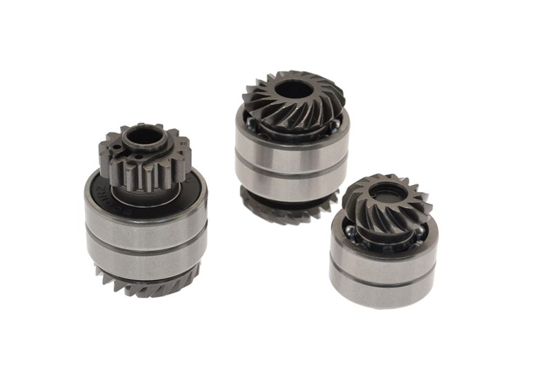 SET OF PINIONS